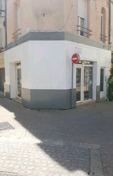 Peinture de façade de local commercial à Montpellier – vue d’angle