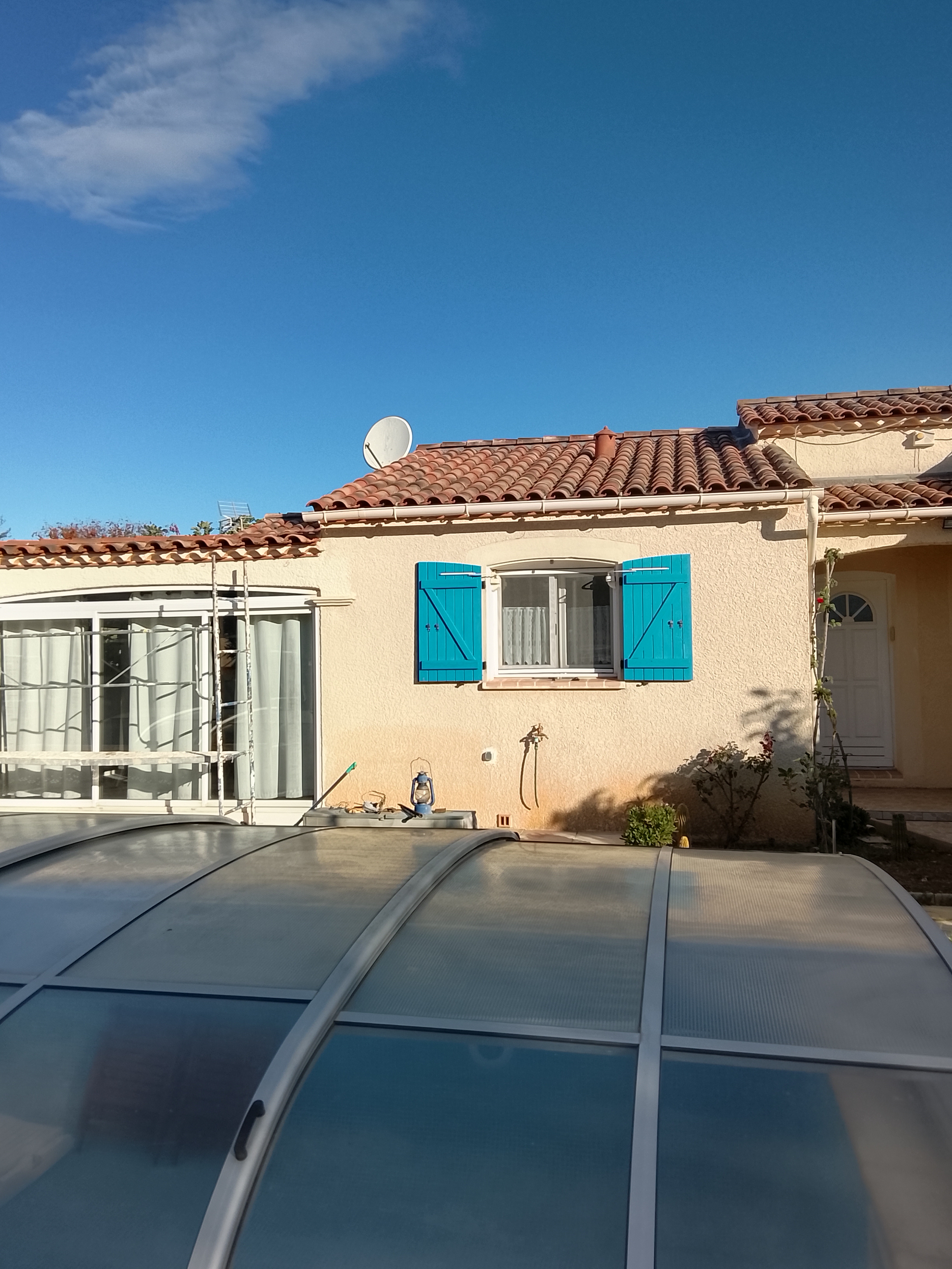 Façade maison avant peinture à Nîmes