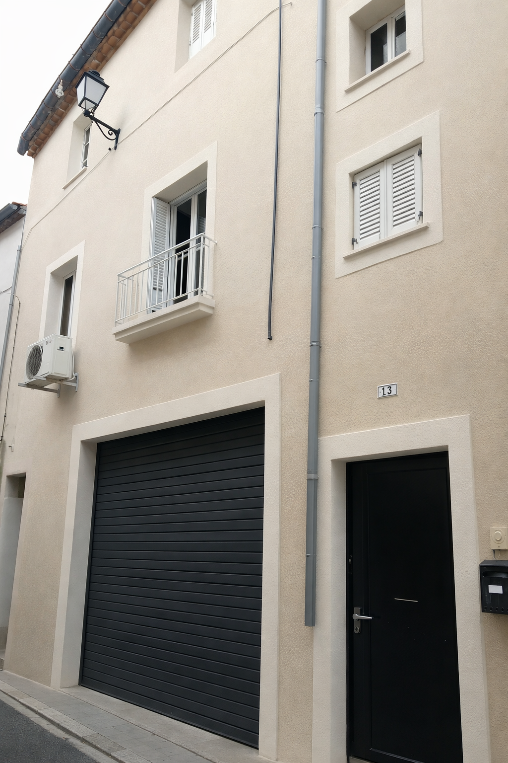 Façade rénovée après peinture extérieure à Teyran