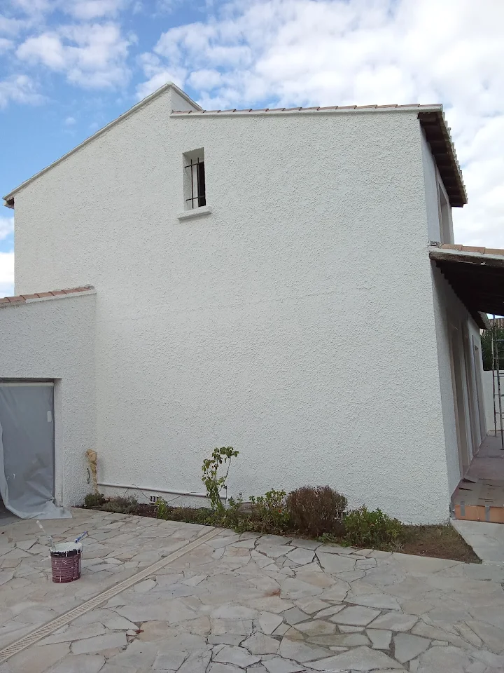 Façade rénovée après peinture extérieure à Vendargues